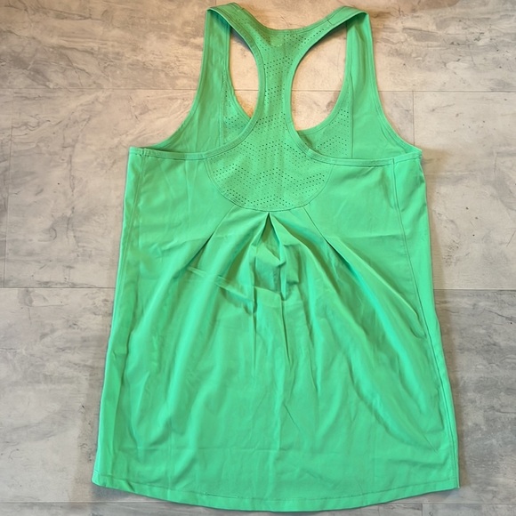 Reebok  CrossFit Tank  Bright Mint Green scoopneck  Aerated  lightweight  Size S - Picture 9 of 12